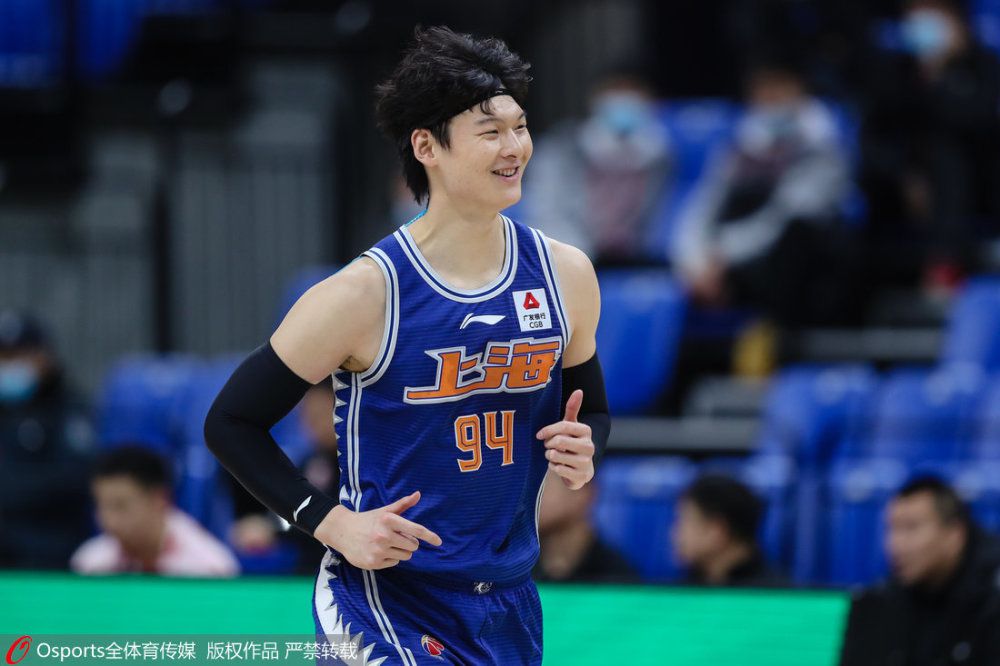 把全金陵的劳斯莱斯都算进来，估摸着也就小几十辆。